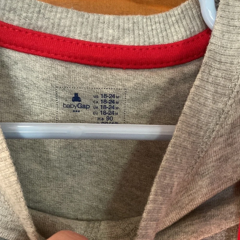 Gap / Old Navy 18-24 months Christmas bundle. 2 shirts, 1 NWT pj